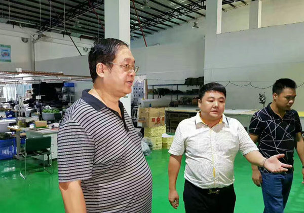 熱烈歡迎海南省公安廳李力副巡視員和柬埔寨國際航空趙偉董事長蒞臨守門神科技集團(tuán)考察指導(dǎo)工作